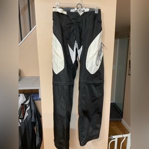 THOR Women’s motocross pants . Size 3/4 . Black/white